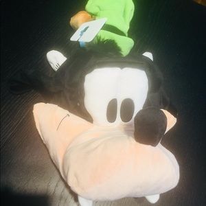 Goofy plush mini body hat